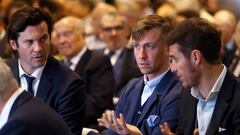 Guti, junto a Solari e Iv&aacute;n Helguera, en la presentaci&oacute;n del Coraz&oacute;n Classic Match.
 