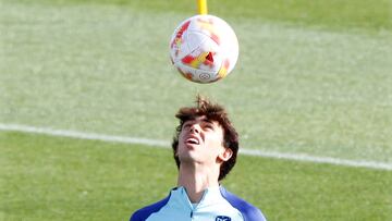 João Félix entrenándose con el Atlético.