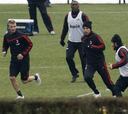 Beckham, recibido con aplausos por sus nuevos compañeros