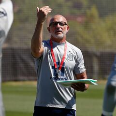 La Roja abre sus puertas: Zubimendi, Arnau...