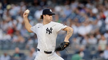 NEW YORK, NEW YORK - JULY 09: Pitcher Cam Schlittler #31 of the New York Yankees makes his major league debut in the first inning against the Seattle Mariners at Yankee Stadium on July 09, 2025 in New York City. Jim McIsaac/Getty Images/AFP (Photo by Jim McIsaac / GETTY IMAGES NORTH AMERICA / Getty Images via AFP)