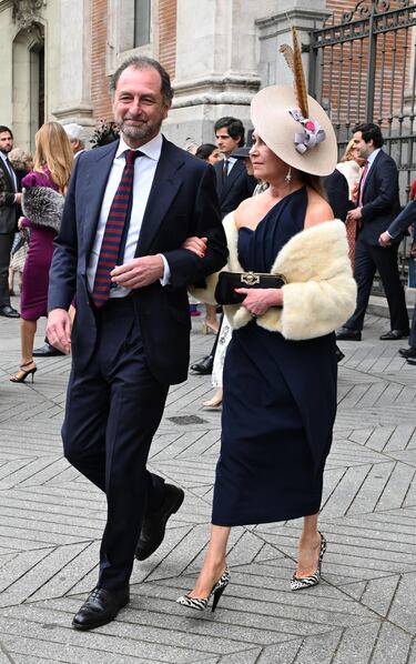 Luis Gasset sale de la parroquia del Sagrado Corazón y San Francisco de Borja.