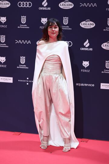 La actriz Nadia de Santiago posa en la alfombra roja de los Premios Feroz 2025.