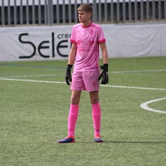 El juvenil navarro Juanena refuerza la estructura de porteros de Lezama