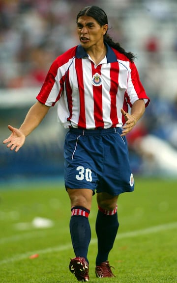 Palencia estuvo con las Chivas en la liga mexicana durante dos años, del 2003 al 2005, y aunque tenía programado llegar a la MLS con Chivas USA al principios de 2005, su buen paso por México retrasó su debut hasta agosto de ese año.