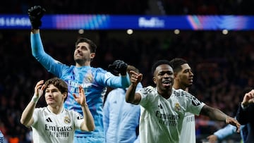 El Madrid celebró así su clasificación para cuartos de la Champions en el Metropolitano.