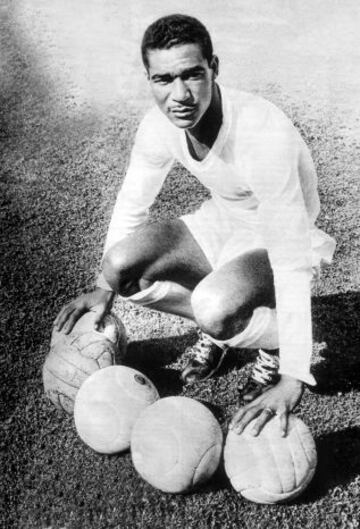 Waldir Pereira. 'Didí': El volante, quien fuera bicampeón mundial con Brasil (1958 y 1962) le anotó en 5 ocasiones a la selección chilena.