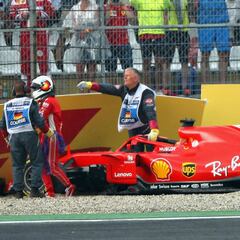 F1: Vettel crash sees Hamilton retake championship lead