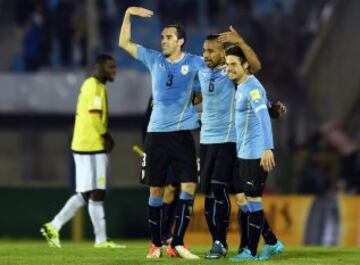 Uruguay golea a Colombia 3-0 en el Centenario