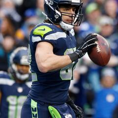 Luke Willson announces retirement from NFL a day after re-signing with Seahawks