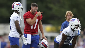 Why did Bills star Josh Allen have a fight with his teammate Jordan Phillips?