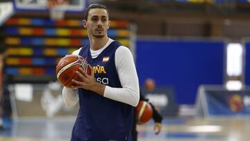 Pere Tomàs, durante un entrenamiento con la Selección.