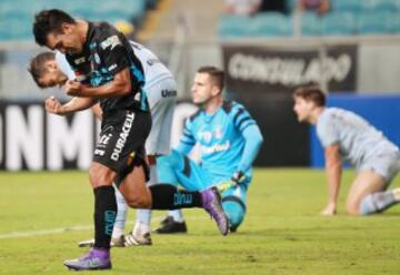 El duelo entre Iquique y Gremio, en imágenes