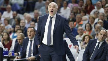 Laso da instrucciones durante el partido