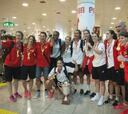 La Sub-18, recibida con honores a su llegada a Barcelona