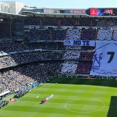 El Bernabéu homenajeó a Juanito: "No te olvidamos"