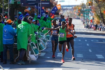 Un grupo de corredores durante la Maratón de Nueva York.