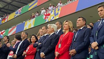 Ceferin, presidente dela UEFA junto a Pedro Rocha, presidente de la RFEF, y al lado Pilar Alegría, ministra de Cultura y Deporte.