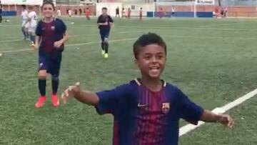 El primer gol de Shane Kluivert con el Barça y una dedicatoria