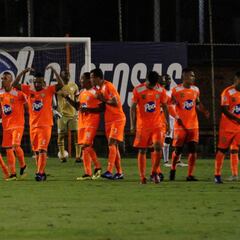 Envigado sorprende a Nacional en el Polideportivo Sur