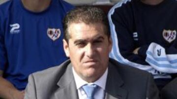 <b>EXPULSADO.</b> El entrenador del Rayo vio la roja contra el Granada.
