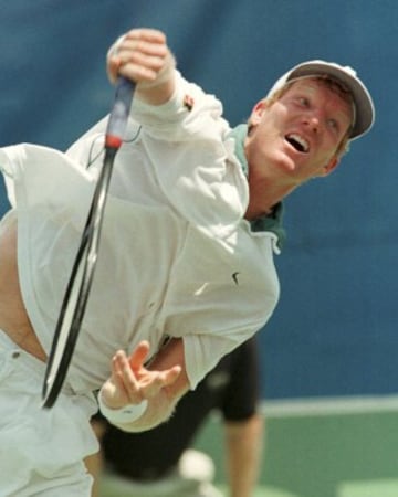 Llegó al número 1 del ranking ATP en 1992. Durante su carrera ganó cuatro títulos de Grand Slam – dos en el Abierto Francés y dos en el Abierto Australiano.