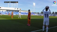 Menos mal estaba Benzema: el despiste de Asensio al sacar