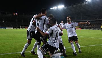 Players of Colo Colo celebrate after scoring against Deportivo Pereira during the Copa Libertadores group stage first leg football match between Deportivo Pereira and Colo Colo, at the Hern�n Ram�rez Villegas stadium in Pereira, Colombia, on April 5, 2023. (Photo by JOAQUIN SARMIENTO / AFP)