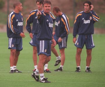 Temporada 1998/ 99 | Guus Hiddink en un entrenamiento en la Ciudad Deportiva del Real Madrid.