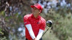 SAN ROQUE (CADIZ), 02/07/2023.- El golfista español Sergio García, lanza su bola en la salida del hoyo 3 este domingo, en el campo de Valderrama, durante la tercera y última jornada del campeonato LIV Golf Andalucía, en San Roque (Cadiz). EFE/A.Carrasco Ragel
