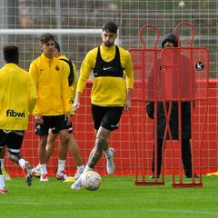 Fer Niño no entra en los planes de Emery para este curso