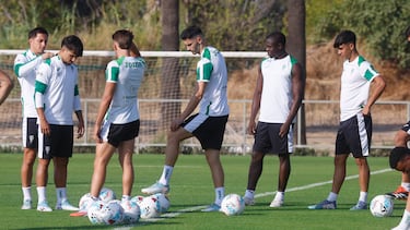 Albarrán regresa al grupo