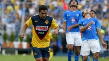 Salvador Caba&ntilde;as anot&oacute; dos goles en la &uacute;ltima victoria del Am&eacute;rica sobre Cruz Azul como visitante.