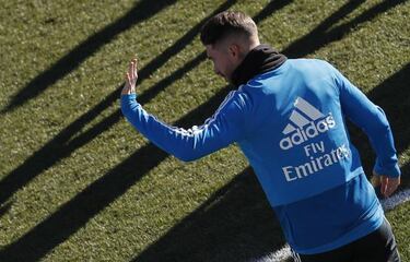 8,000 fans watch final Real Madrid training session of 2018
