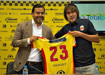 El 'Shaggy' llega a Monarcas después de su paso por Pachuca, peleará por un puesto titular y ganarse la banda izquierda.