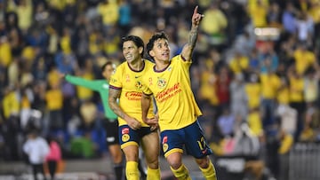 Alejandro Zendejas celebrates his goal 2-0 of America during the Quarter-Final second leg match between Pachuca and America as part of the Liga BBVA MX, Torneo Clausura 2025 at Ciudad de los Deportes Stadium on May 10, 2025 in Mexico City, Mexico.