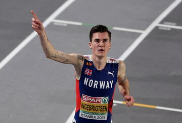 Athletics - European Athletics Indoor Championships - Atakoy Arena, Istanbul, Turkey - March 5, 2023 Norway's Jakob Ingebrigtsen celebrates after winning the men's 3000m final REUTERS/Umit Bektas