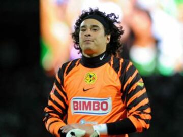 La carrera de Guillermo Ochoa en imágenes