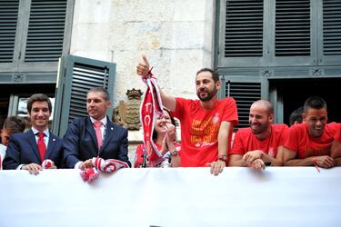 05/0Delfi Geli y Pablo Machn.