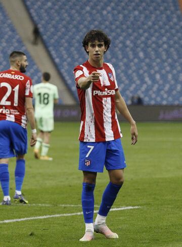 1-0. João Félix celebra el primer gol.