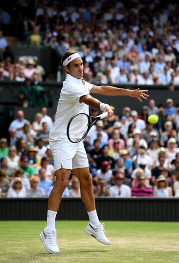 Roger Federer se enfrentará a Rafael Nadal en la semifinal de Wimbledon. El suizo dejó en el camino a Nishikori, Berrentini y Pouille