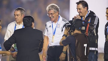 'El Tuca' alcanza a Vucetich, Lapuente y de la Torre