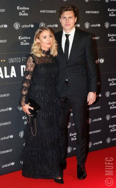  Victor Lindelof y Maja Nilsson
