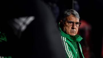 Números avalan a Martino, pero las dudas están al tope en su proceso