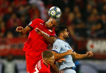 Diego Costa y Jonathan Tah.