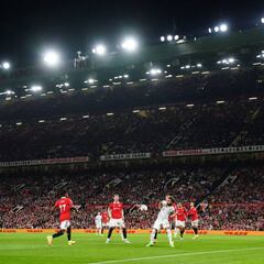 Premier League rompe récord en gastos de fichajes con 1,500 millones de libras