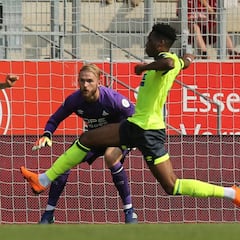 El Betis conserva la pegada y se impone en la Essen Cup