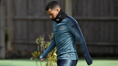 Hazard could stay at Chelsea depending on Sarri ending