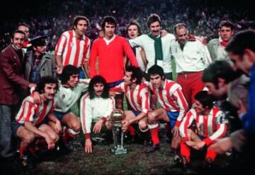 La Copa Intercontinental de 1974 fue la 15? edici¨®n del torneo, el Atl¨¦tico de Madrid se enfrent¨® al Club Atl¨¦tico Independiente. El campe¨®n europeo Bayern de M¨²nich renunci¨® al encuentro por problemas de fechas. El Atl¨¦tico de Madrid fue campe¨®n tras perder 1 a 0 en Avellaneda y ganar 2 a 0 en Madrid.
