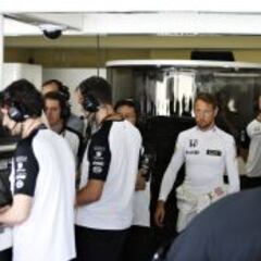 McLaren ya es otra cosa: Button es sexto tras 84 vueltas